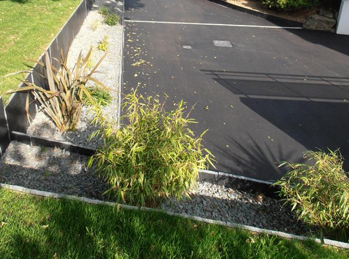 Plantation sur paillage en schiste vert iroise